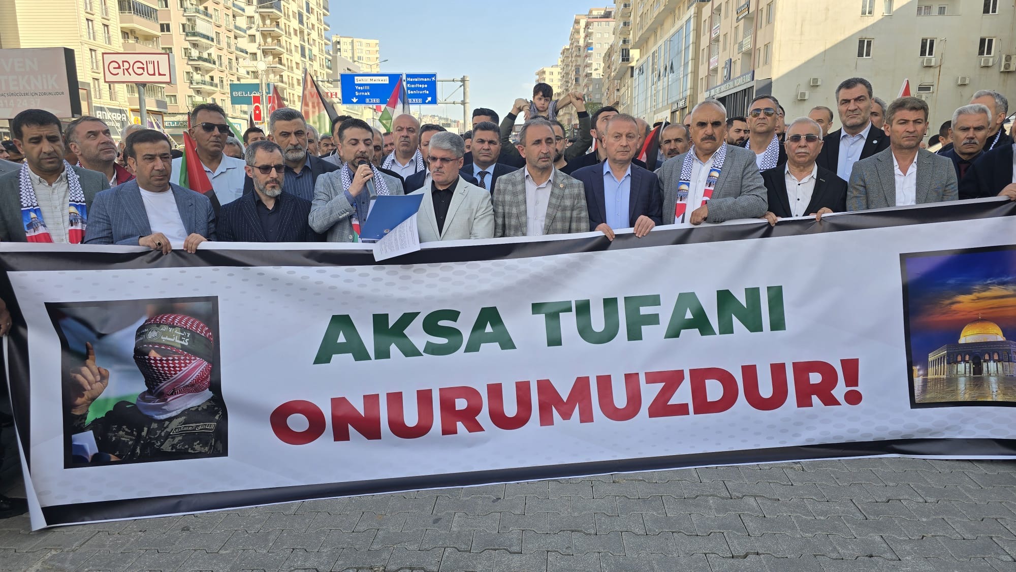 Mardin’de sivil toplum kuruluşları, Gazze’de yaşananlara dikkat çekmek amacıyla düzenlenen