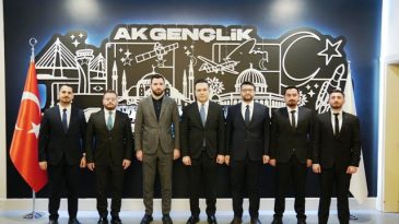 Midyat AK Parti Gençlik Kollarında Bayrak Değişimi