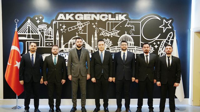 Midyat AK Parti Gençlik Kollarında Bayrak Değişimi