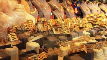 Altın fiyatları haftayı düşüşle açtı