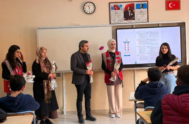 Mardin ÖNDER’den Eğitimcilere Vefa ve Destek