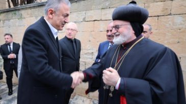 Süryaniler 1600 Yıllık Tarihi Kilisede Paskalya’yı Kutladı