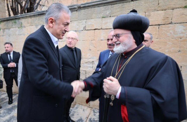 Süryaniler 1600 Yıllık Tarihi Kilisede Paskalya’yı Kutladı