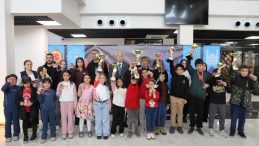 23 Nisan TBMM Kupası Satranç Turnuvası Büyük Çekişmeye Sahne Oldu