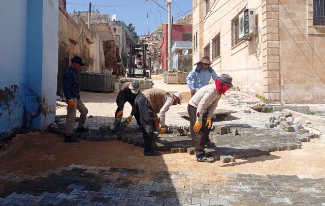 Artuklu Belediyesinden Yol Yenileme Çalışmaları