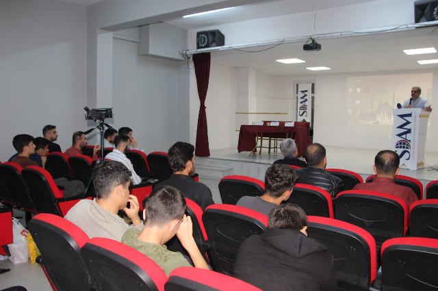 Strateji Düşünce ve Analiz Merkezi (SDAM) tarafından düzenlenen panele konuşmacı