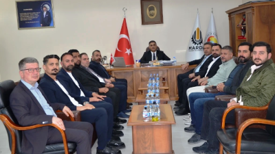 Mardin’de faaliyet gösteren turizmci ve otelcilerden oluşan heyet, Mardin Ticaret