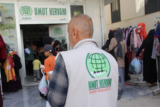 Umut Kervanı, Mardin’de Kurban Bayramı öncesinde ihtiyaç sahibi ve yetim