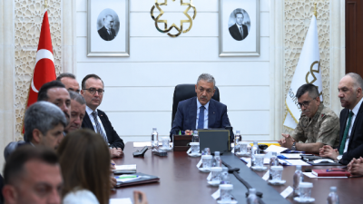 Mardin Valisi Tuncay Akkoyun başkanlığında, 10 ilçe kaymakamı ile ilgili