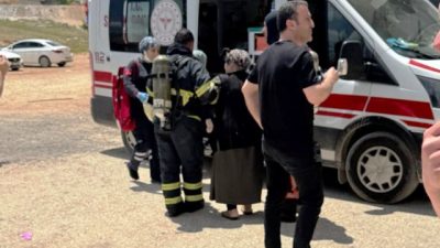Mardin’in Artuklu ilçesinde bir apartmanın giriş katındaki elektrik panosunda çıkan