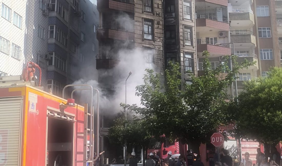 Mardin’in Kızıltepe ilçesinde 8 katlı bir binanın alt katındaki iş