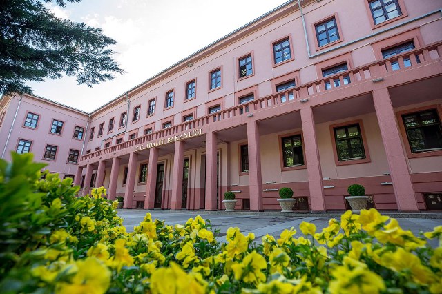 Adalet Bakanlığı, icra dairelerinde görevlendirilmek üzere 900 sözleşmeli icra kâtibi
