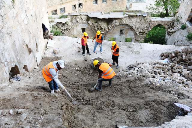 Mardin’in Artuklu ilçesinde bulunan tarihi sit alanı içerisindeki Medrese Mahallesi