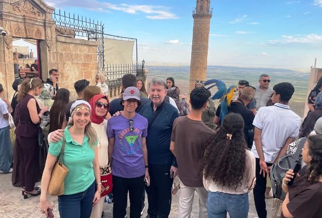 Kurban Bayramı tatilinde Mardin’e gelen binlerce ziyaretçi tarihi kentte yoğunluk