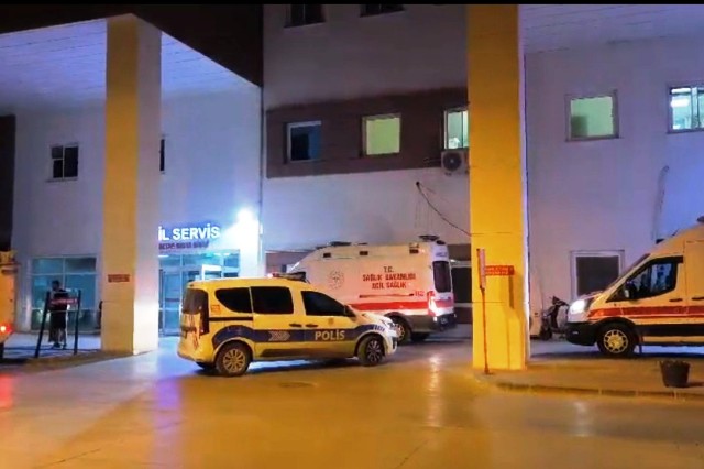 Mardin’in Nusaybin ilçesinde Kanarya Bulvarı’nda otomobil ile motosikletin çarpışması sonrası