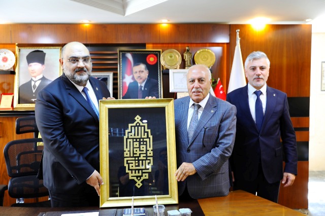 “Türkiye Yüzyılı Buluşmaları” kapsamında Mardin’in Yeşilli ilçesine çıkarma yapan AK