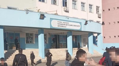 İstanbul Başakşehir’de bir ortaokulun girişinde düzenlenen bıçaklı saldırıda 5 öğrenci