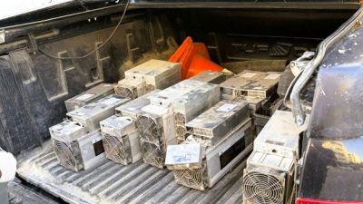 Mardin’in Nusaybin ilçesinde bir binanın bodrum katında kaçak elektrikle kripto