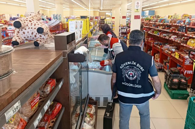 Mardin’in Derik ve Mazıdağı ilçelerinde, gıdalarda taklit ve tağşişin önlenmesine