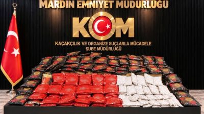 Mardin’in Kızıltepe ilçesinde polis ekiplerince bir araçta yapılan aramada 250
