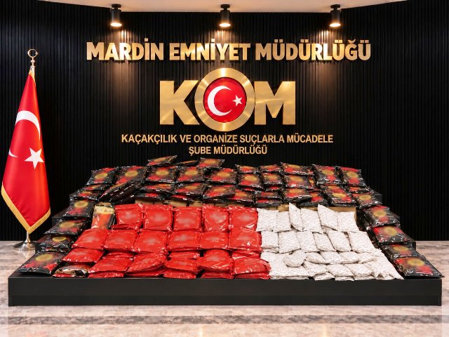 Mardin’in Kızıltepe ilçesinde polis ekiplerince bir araçta yapılan aramada 250